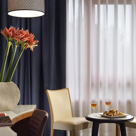 호텔 Four Points By Sheraton 4*