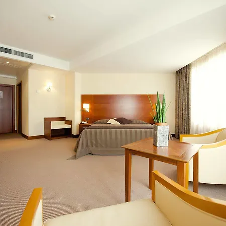 Four Points By Sheraton Hotel Sienne