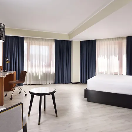 Hotel Four Points By Sheraton Siena