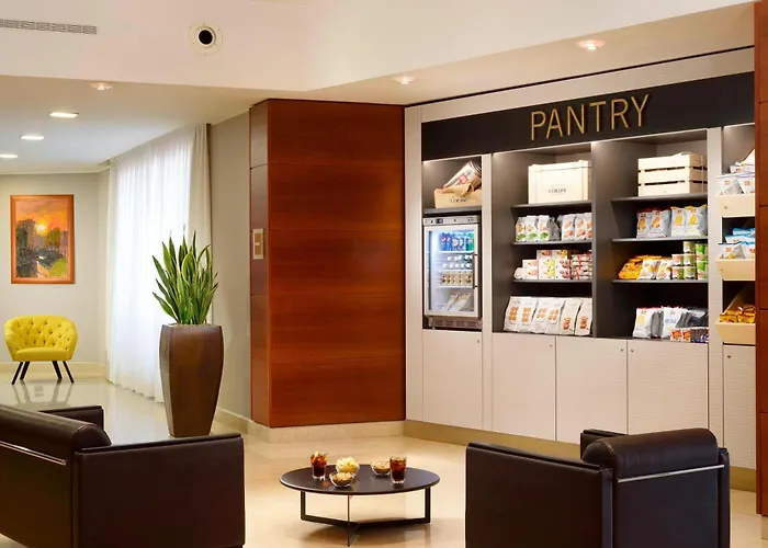 Four Points By Sheraton מלון 4*