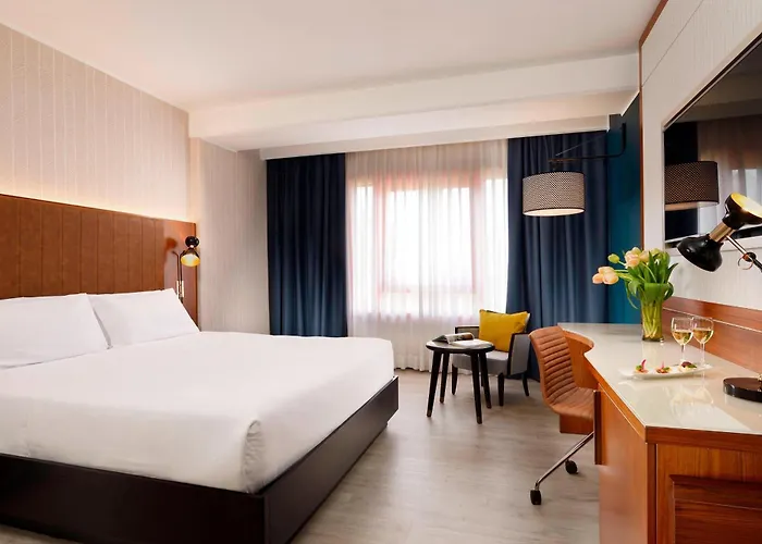 Four Points By Sheraton فندق سيينا