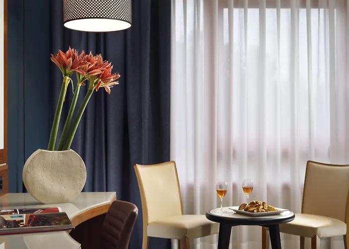 فندق Four Points By Sheraton 4*