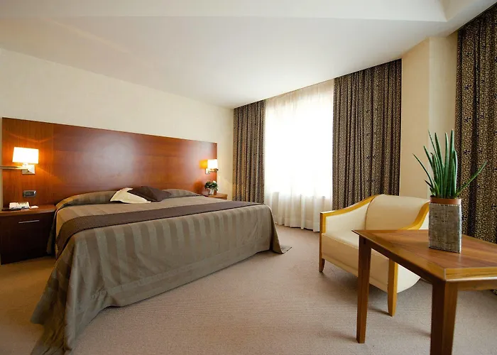 Four Points By Sheraton 4* سيينا